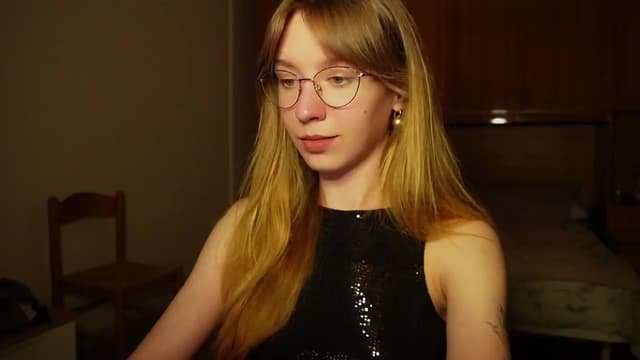 Gallery image thumbnail from Sia_A's myfreecams stream on, 06/30/2026, 22:37 image 4 of 20