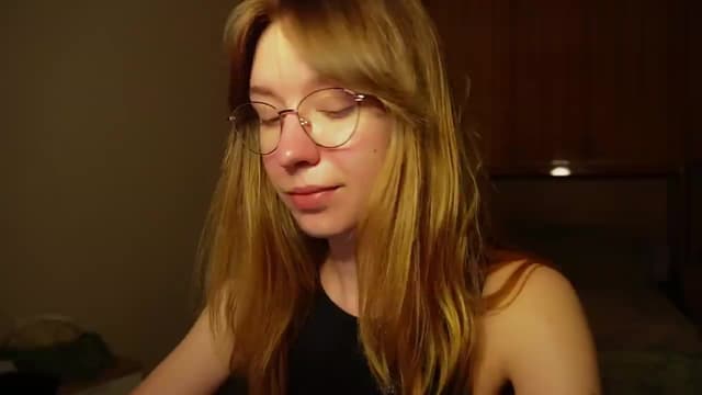 Gallery image thumbnail from Sia_A's myfreecams stream on, 07/03/2026, 24:08 image 18 of 20