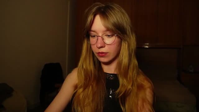Gallery image thumbnail from Sia_A's myfreecams stream on, 07/06/2026, 22:16 image 8 of 20