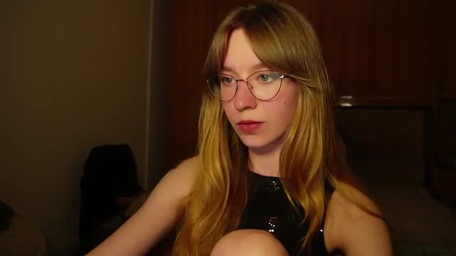 Gallery image thumbnail from Sia_A's myfreecams stream on, 07/06/2026, 22:16 image 5 of 20