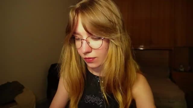 Gallery image thumbnail from Sia_A's myfreecams stream on, 07/06/2026, 23:41 image 12 of 20