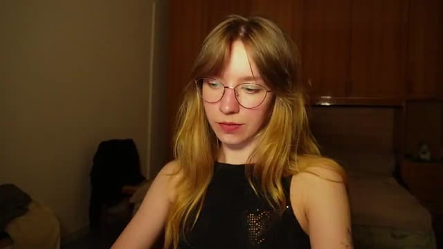 Gallery image thumbnail from Sia_A's myfreecams stream on, 07/06/2026, 23:41 image 1 of 20