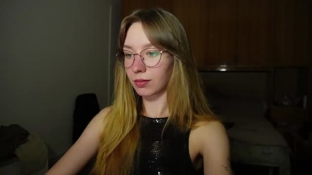 Gallery image thumbnail from Sia_A's myfreecams stream on, 07/07/2026, 22:21 image 15 of 20