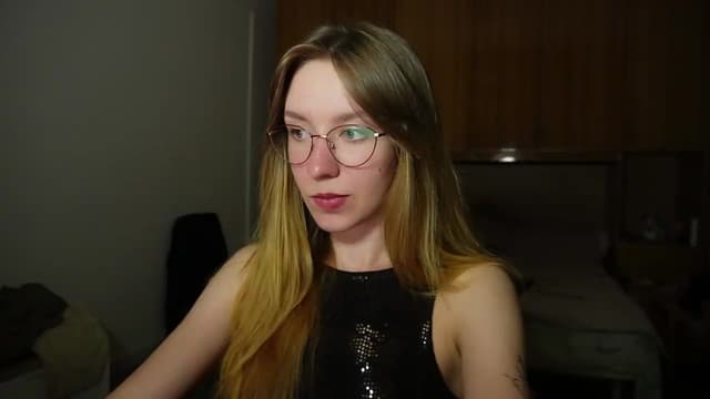 Gallery image thumbnail from Sia_A's myfreecams stream on, 07/07/2026, 22:21 image 3 of 20