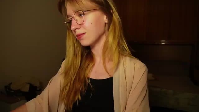 Gallery image thumbnail from Sia_A's myfreecams stream on, 07/09/2026, 22:31 image 3 of 20