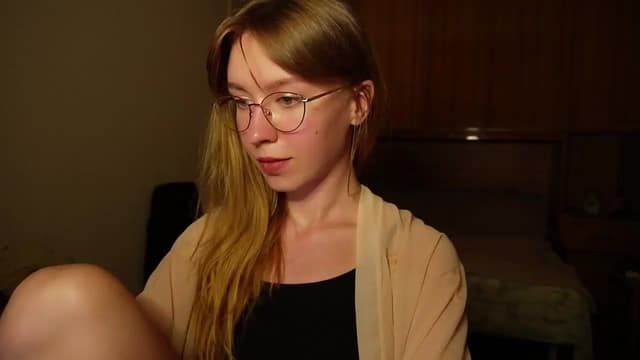 Gallery image thumbnail from Sia_A's myfreecams stream on, 07/09/2026, 22:31 image 17 of 20