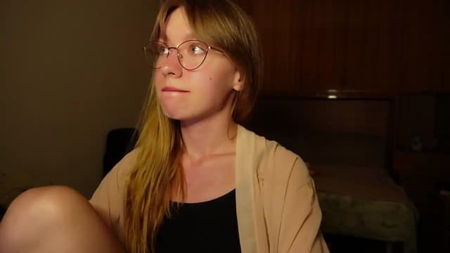 Gallery image thumbnail from Sia_A's myfreecams stream on, 07/09/2026, 22:31 image 15 of 20