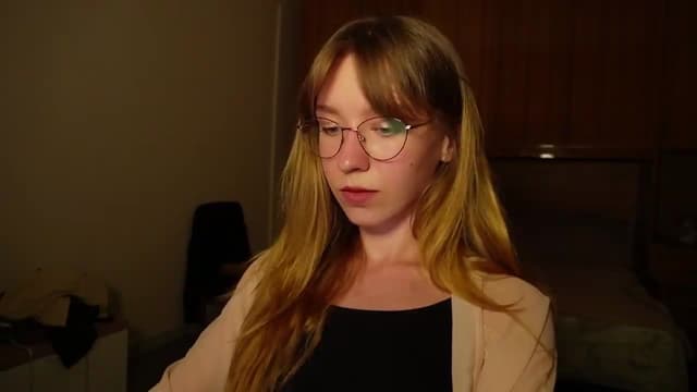 Gallery image thumbnail from Sia_A's myfreecams stream on, 07/09/2026, 22:31 image 9 of 20