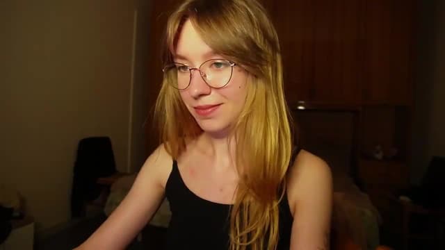Gallery image thumbnail from Sia_A's myfreecams stream on, 07/09/2026, 23:33 image 16 of 20