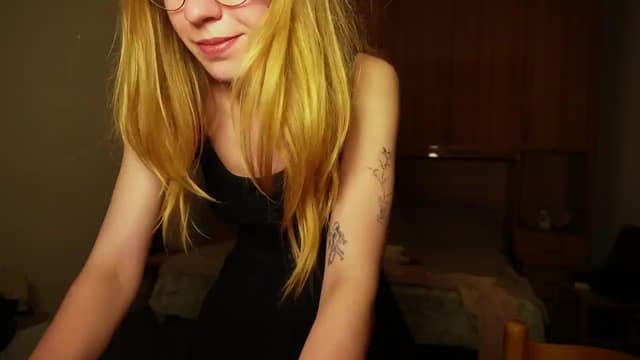 Gallery image thumbnail from Sia_A's myfreecams stream on, 07/09/2026, 23:33 image 20 of 20