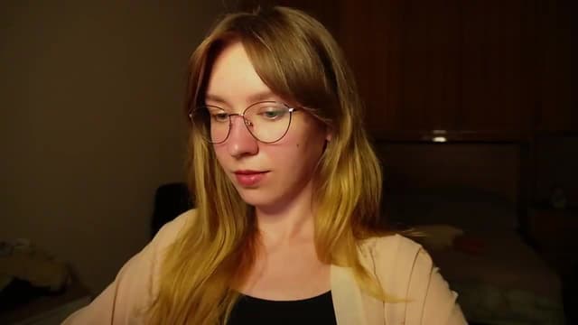 Gallery image thumbnail from Sia_A's myfreecams stream on, 07/10/2026, 22:40 image 3 of 20