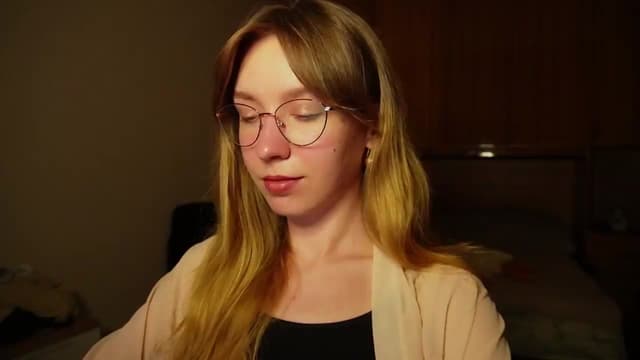 Gallery image thumbnail from Sia_A's myfreecams stream on, 07/10/2026, 22:40 image 5 of 20