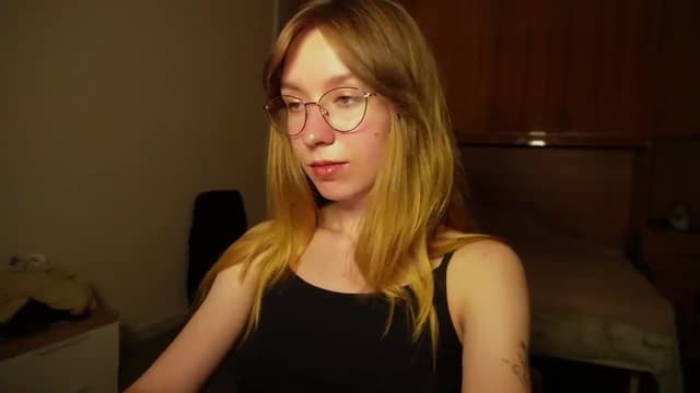 Gallery image thumbnail from Sia_A's myfreecams stream on, 07/11/2026, 24:01 image 18 of 20