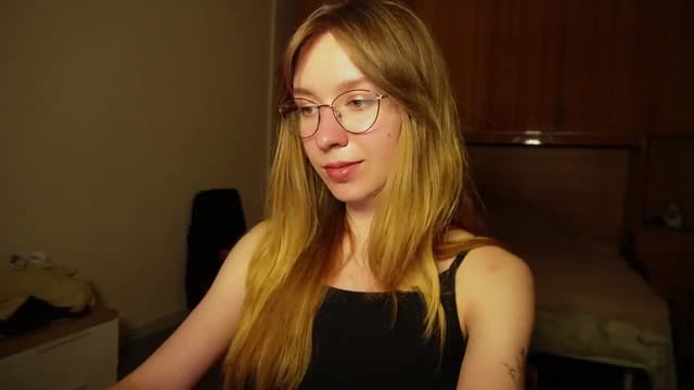 Gallery image thumbnail from Sia_A's myfreecams stream on, 07/11/2026, 24:01 image 17 of 20