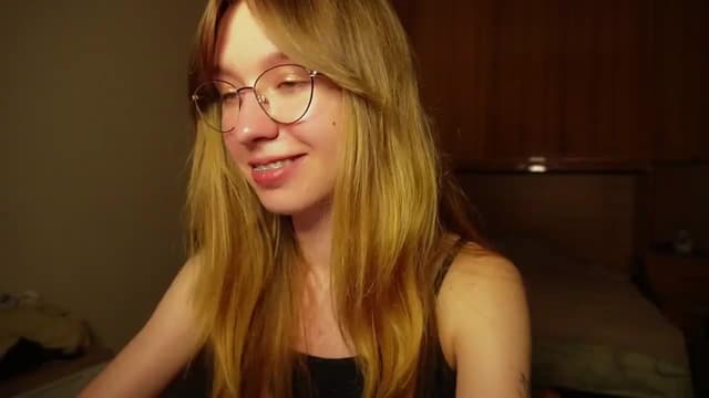 Gallery image thumbnail from Sia_A's myfreecams stream on, 07/11/2026, 24:58 image 19 of 20