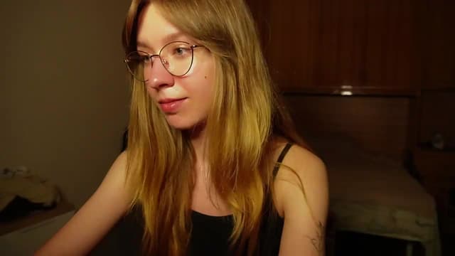 Gallery image thumbnail from Sia_A's myfreecams stream on, 07/11/2026, 24:58 image 2 of 20
