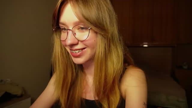 Gallery image thumbnail from Sia_A's myfreecams stream on, 07/11/2026, 24:58 image 15 of 20