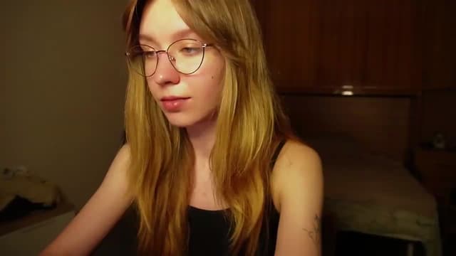 Gallery image thumbnail from Sia_A's myfreecams stream on, 07/11/2026, 24:58 image 4 of 20