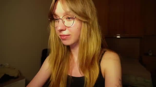 Gallery image thumbnail from Sia_A's myfreecams stream on, 07/11/2026, 24:58 image 13 of 20