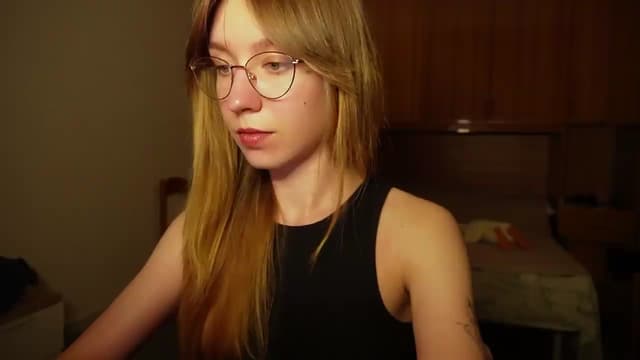 Gallery image thumbnail from Sia_A's myfreecams stream on, 07/12/2026, 23:33 image 8 of 20