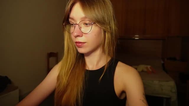 Gallery image thumbnail from Sia_A's myfreecams stream on, 07/12/2026, 23:33 image 12 of 20