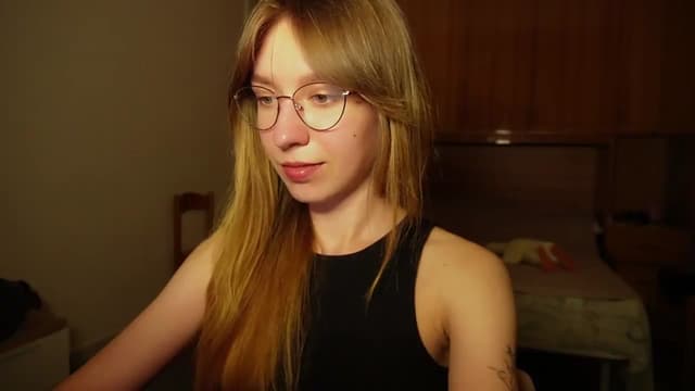 Gallery image thumbnail from Sia_A's myfreecams stream on, 07/12/2026, 23:33 image 16 of 20