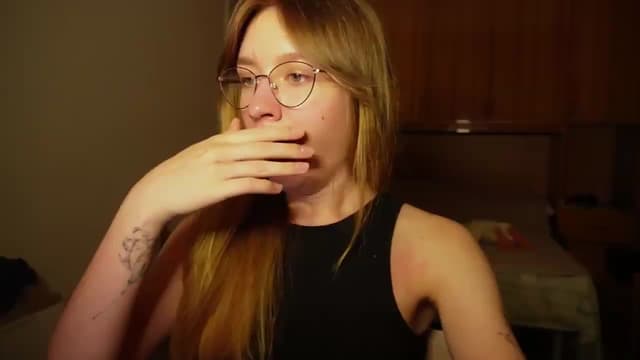 Gallery image thumbnail from Sia_A's myfreecams stream on, 07/12/2026, 23:33 image 7 of 20
