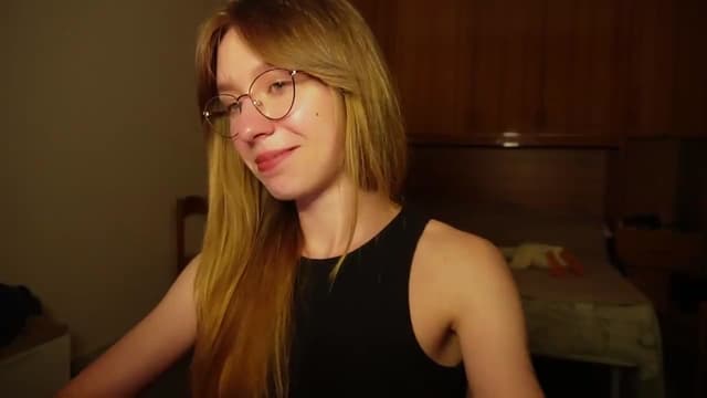 Gallery image thumbnail from Sia_A's myfreecams stream on, 07/12/2026, 23:33 image 15 of 20
