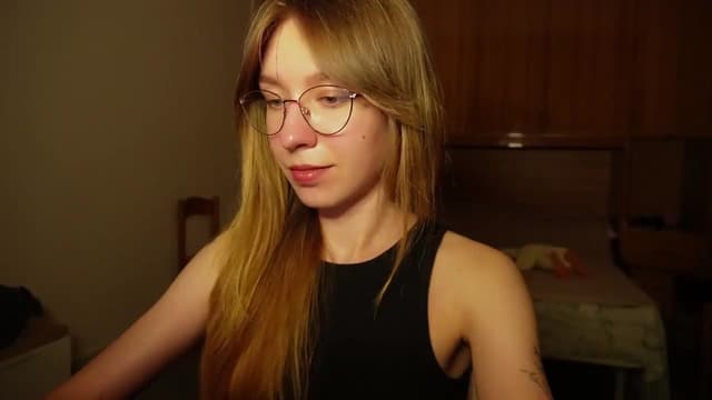 Gallery image thumbnail from Sia_A's myfreecams stream on, 07/12/2026, 23:33 image 13 of 20