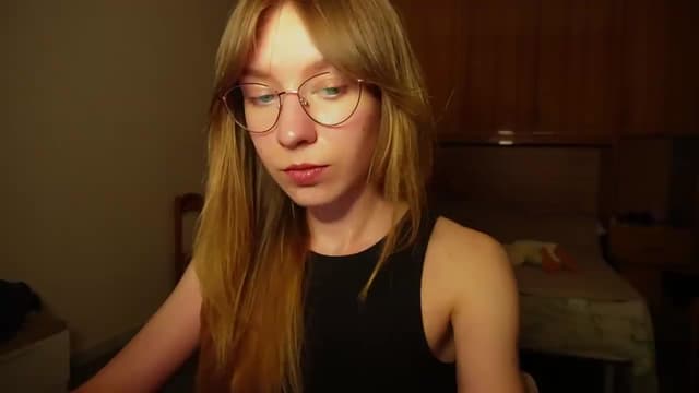 Gallery image thumbnail from Sia_A's myfreecams stream on, 07/12/2026, 23:33 image 19 of 20