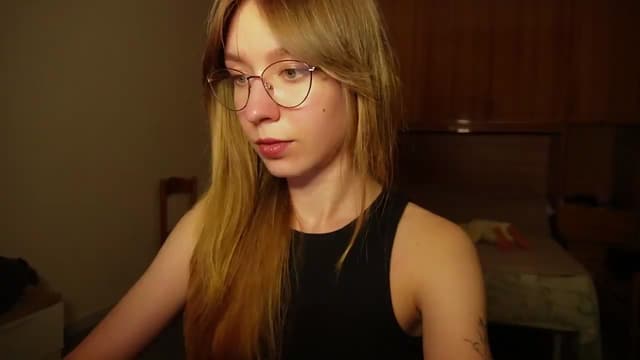 Gallery image thumbnail from Sia_A's myfreecams stream on, 07/12/2026, 23:33 image 11 of 20