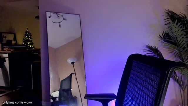 Gallery image thumbnail from SkyB_'s myfreecams stream on, 01/27/2023, 02:46 image 11 of 20
