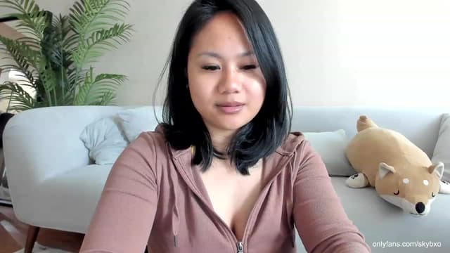 Gallery image thumbnail from SkyB_'s myfreecams stream on, 04/19/2023, 20:23 image 4 of 20