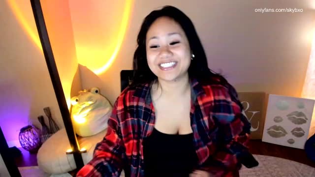 Gallery image thumbnail from SkyB_'s myfreecams stream on, 10/20/2023, 03:31 image 13 of 20