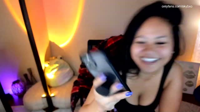 Gallery image thumbnail from SkyB_'s myfreecams stream on, 10/20/2023, 03:31 image 16 of 20