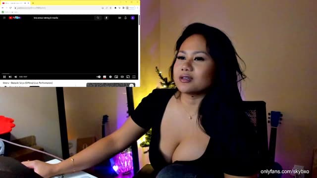 Gallery image thumbnail from SkyB_'s myfreecams stream on, 12/03/2023, 04:06 image 17 of 20