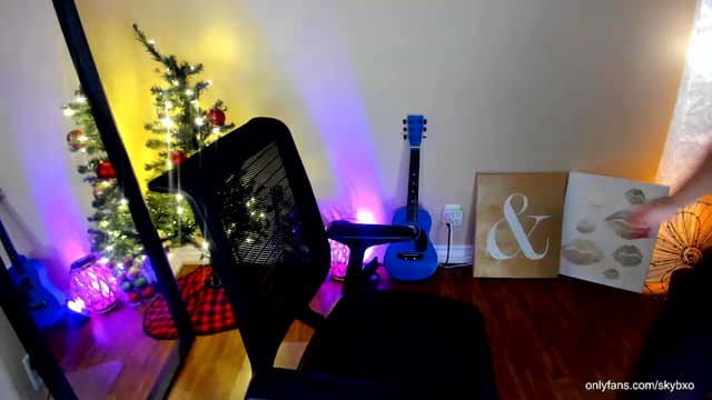 Gallery image thumbnail from SkyB_'s myfreecams stream on, 12/07/2023, 02:21 image 10 of 20