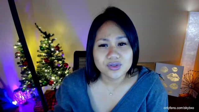 Gallery image thumbnail from SkyB_'s myfreecams stream on, 12/12/2023, 02:59 image 9 of 20