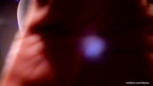 Gallery image thumbnail from SkyB_'s myfreecams stream on, 12/19/2023, 01:59 image 5 of 20
