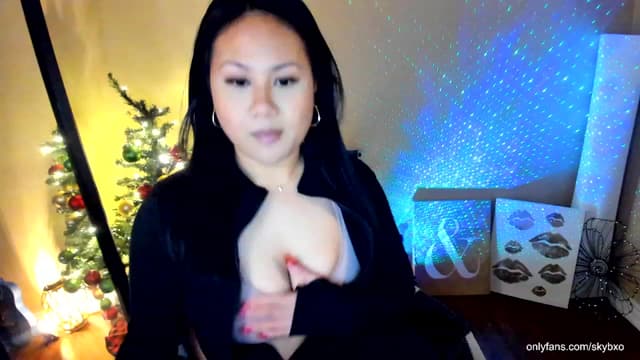 Gallery image thumbnail from SkyB_'s myfreecams stream on, 01/17/2024, 04:19 image 18 of 20