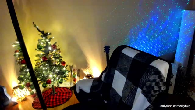 Gallery image thumbnail from SkyB_'s myfreecams stream on, 01/17/2024, 04:19 image 13 of 20