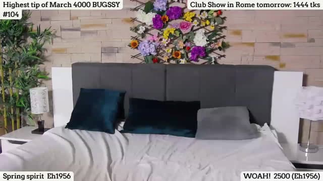 Gallery image thumbnail from SkyV_'s myfreecams stream on, 03/31/2023, 18:16 image 12 of 20