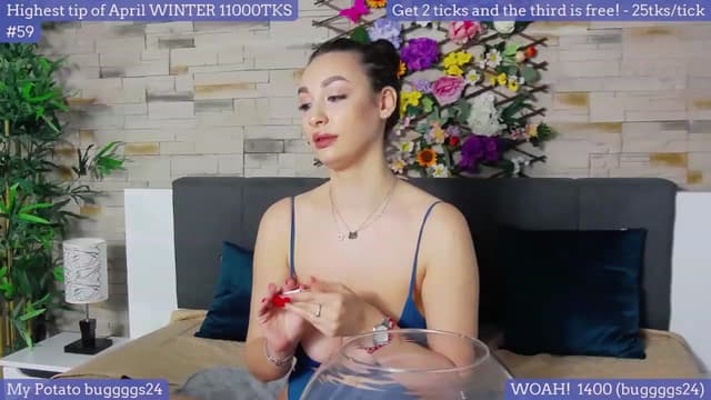 Gallery image thumbnail from SkyV_'s myfreecams stream on, 04/13/2023, 17:55 image 12 of 20
