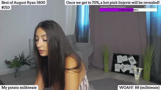 Gallery image thumbnail from SkyV_'s myfreecams stream on, 08/08/2023, 16:07 image 13 of 20