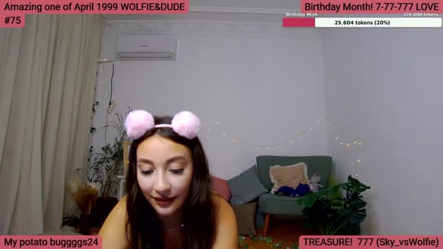 Gallery image thumbnail from SkyV_'s myfreecams stream on, 04/05/2024, 21:11 image 11 of 20