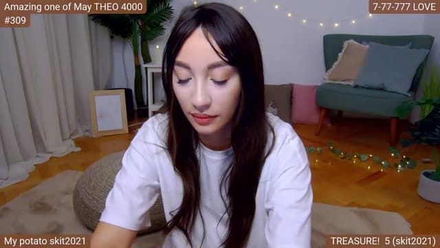 Gallery image thumbnail from SkyV_'s myfreecams stream on, 05/12/2024, 19:18 image 14 of 20