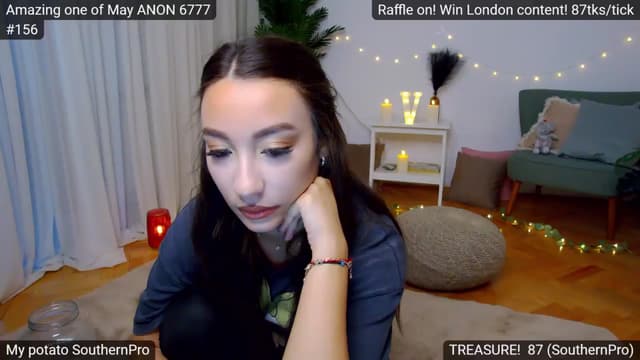 Gallery image thumbnail from SkyV_'s myfreecams stream on, 05/23/2024, 18:25 image 9 of 20
