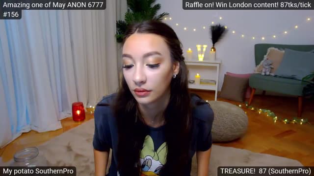 Gallery image thumbnail from SkyV_'s myfreecams stream on, 05/23/2024, 18:25 image 6 of 20