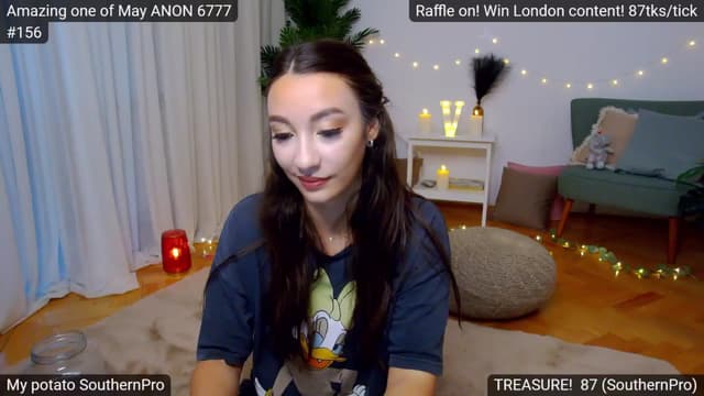Gallery image thumbnail from SkyV_'s myfreecams stream on, 05/23/2024, 18:25 image 7 of 20