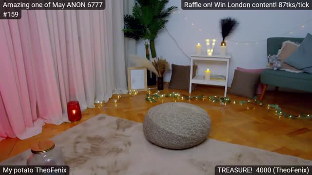 Gallery image thumbnail from SkyV_'s myfreecams stream on, 05/28/2024, 20:45 image 17 of 20